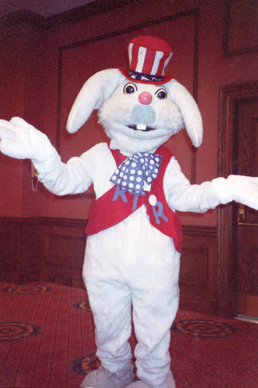 [AC2002_061.jpg thumbnail]