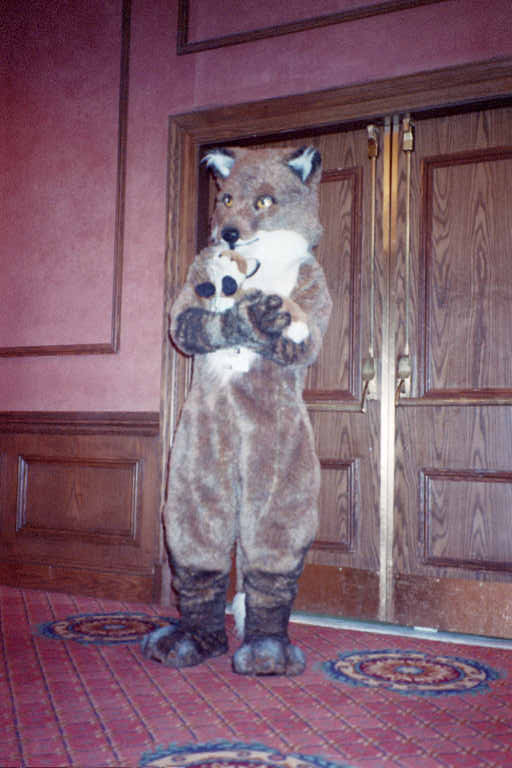 [AC2002_065.jpg thumbnail]