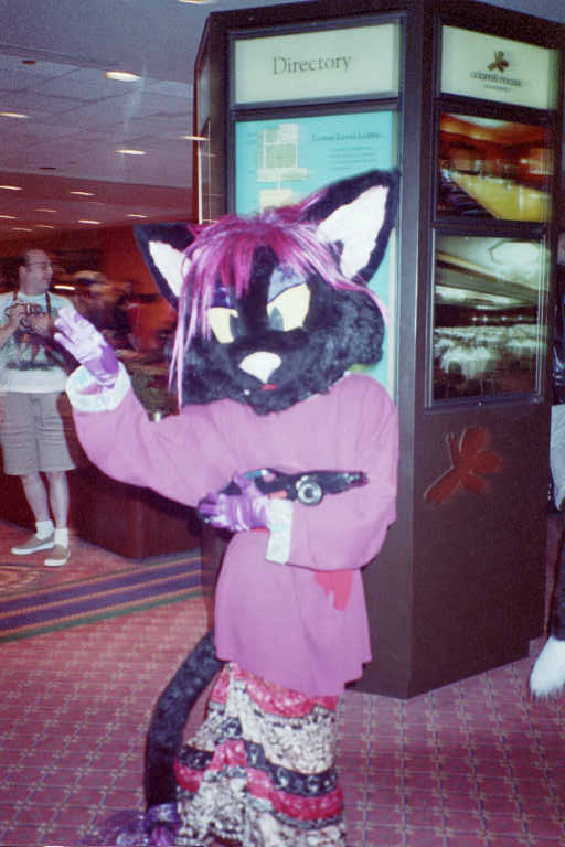 [AC2002_073.jpg thumbnail]