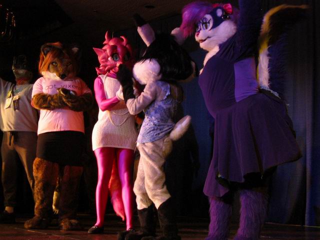 [ac2003_175.jpg thumbnail]