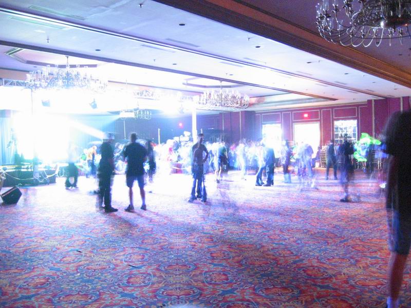 [AC2004_044.jpg thumbnail]