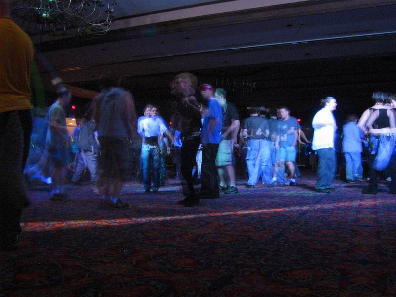 [AC2004_049.jpg thumbnail]