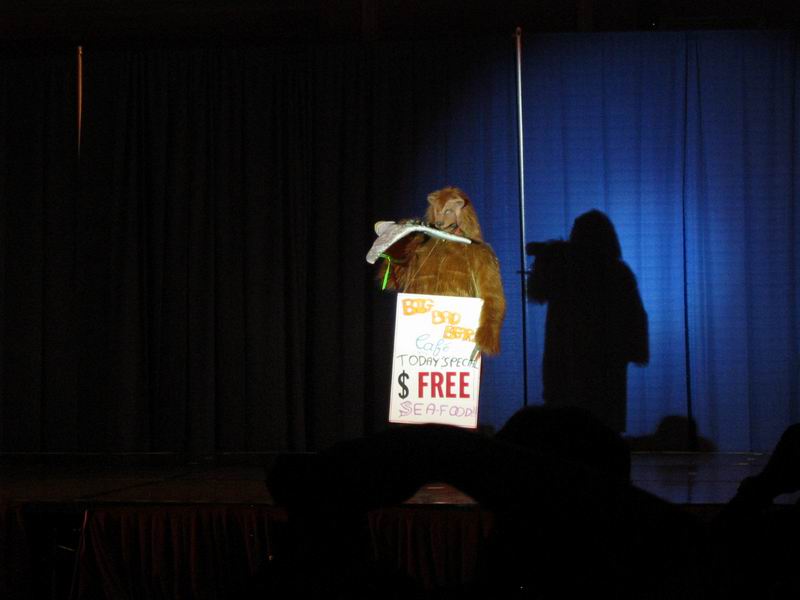 [AC2004_071.jpg thumbnail]