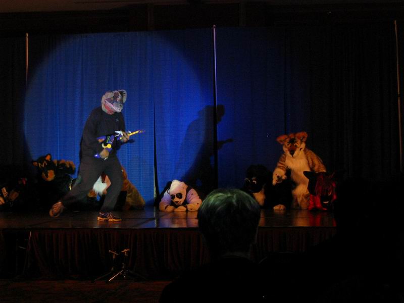 [AC2004_086.jpg thumbnail]