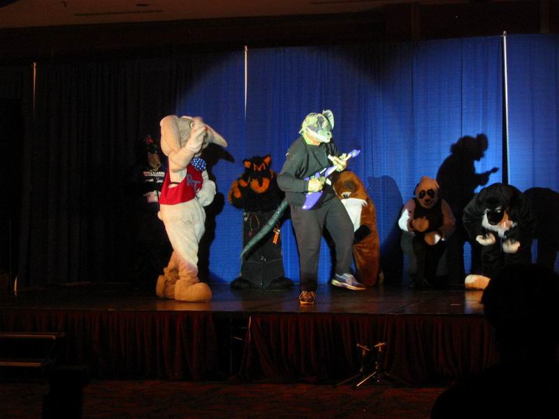 [AC2004_088.jpg thumbnail]