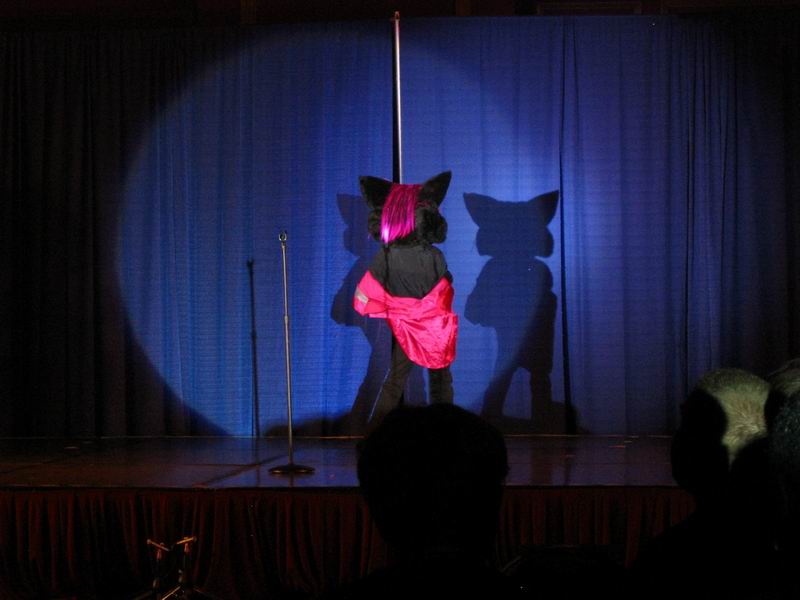 [AC2004_097.jpg thumbnail]