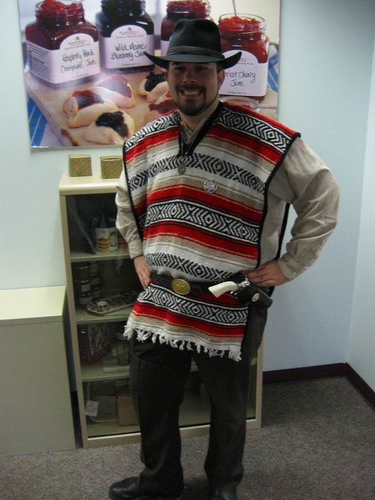 [Halloween2003_01.jpg thumbnail]