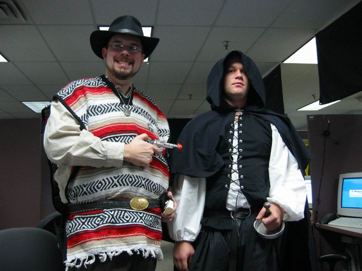 [Halloween2003_11.jpg thumbnail]