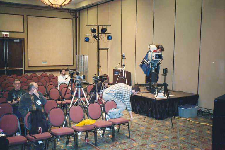 [MFF2002_22.jpg thumbnail]