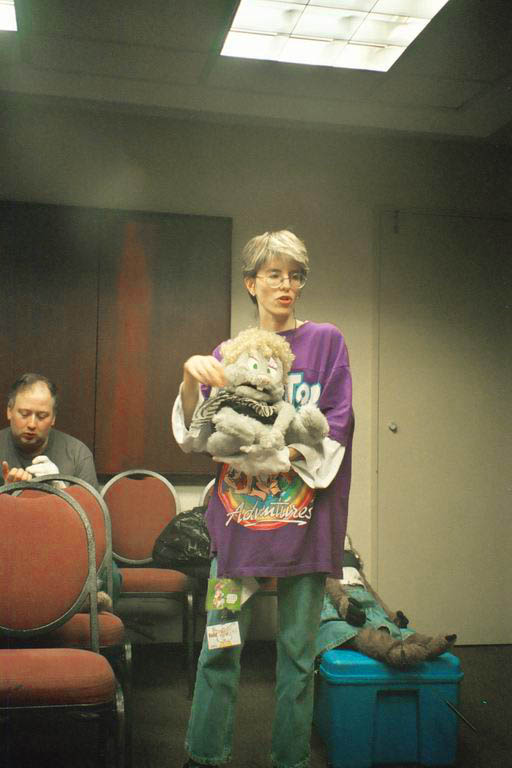 [MFF2002_37.jpg thumbnail]