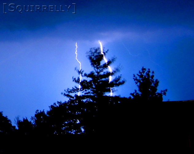 [Storm01_09.jpg thumbnail]